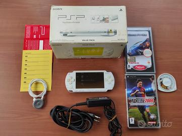 PSP 1004 KCW VALUE PACK BIANCA COMPLETA + 7 GIOCHI