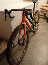 gravel Megamo silk01 slr