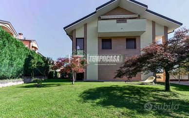 TRILOCALE CON GIARDINO TRIPLA ESPOSIZIONE