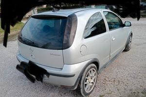 Opel Corsa 1.4cc benzina 2005 