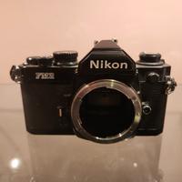 Macchina fotografica analogica NIKON FM2