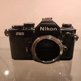 Macchina fotografica analogica NIKON FM2
