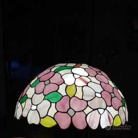 LAMPADA A SOSPENSIONE IN VETRO TIFFANY