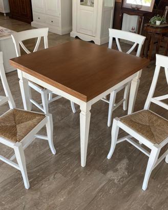 Tavolo e 4 sedie in legno bianco