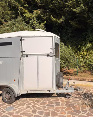 Trailer trasporto cavalli Bertuola