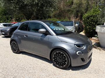 500e Cabrio 42 kWh La Prima interni in pelle apple