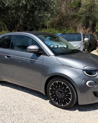 500e Cabrio 42 kWh La Prima interni in pelle apple