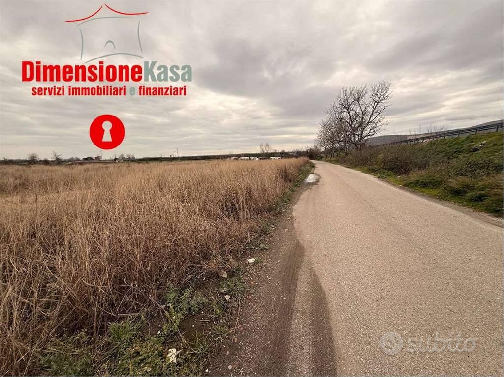 Terreno di 1980 m² a Marigliano - Altro