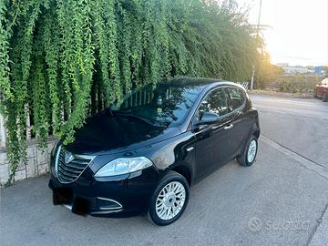 Ypsilon  0.9 Metano 10/2013