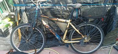 vendoi bici Specialuzed Hard Rock