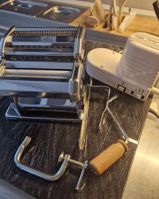 Macchina per pasta fresca Imperia con motore
