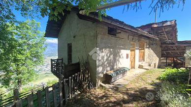 CASA SEMINDIPENDENTE A POLLEIN