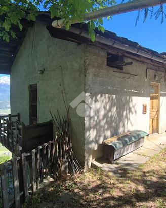 CASA SEMINDIPENDENTE A POLLEIN