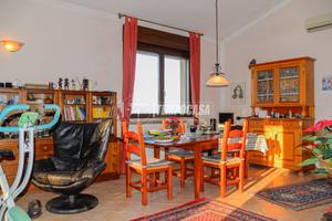 CASA INDIPENDENTE IN ZONA RISERVATA CON VISTA SUGG