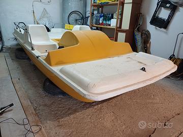 Pedalò in Vetroresina