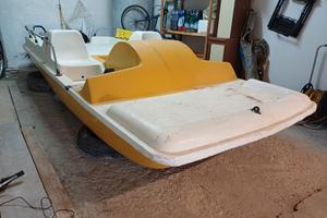 Pedalò in Vetroresina