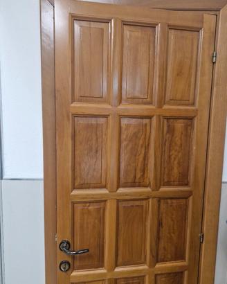 porte in legno massello 