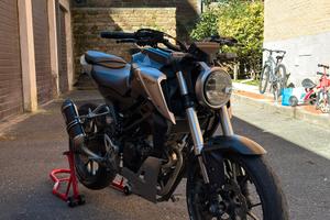 Honda cb125r