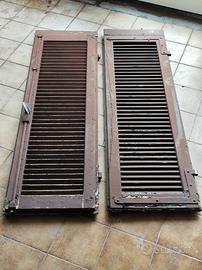 coppia persiane legno finestra 