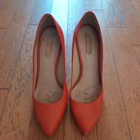 Scarpa con tacco Rosso Corallo, Zara
