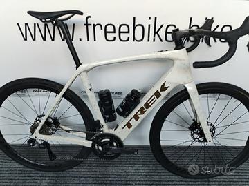 Bici da corsa carbonio elettrica Trek Domane +