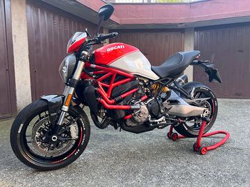 Ducati Monster 821