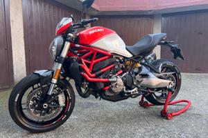 Ducati Monster 821