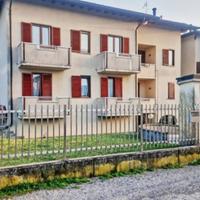 BILOCALE LUMINOSO CON BOX AUTO DOPPIO