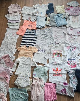 Pacco oltre 60 vestiti bambina 18-24 mesi