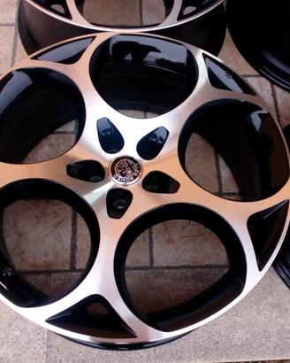 CERCHI 21 ORIGINALI ALFA ROMEO COD:2040