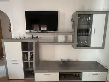Parete soggiorno