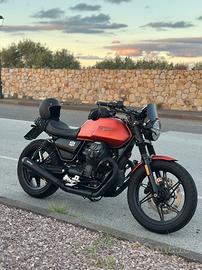 Moto Guzzi V7 IV 850 STONE - 2021