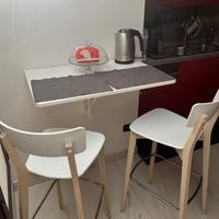 Snack bar calligaris bianco 90x60 con due sgabell