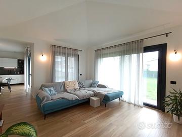 Villetta singola restaurata con ampio scoperto