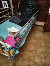 Letto elettrico per disabili o ansiani+ sedia