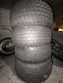 gomme Bridgestone 265/65 17