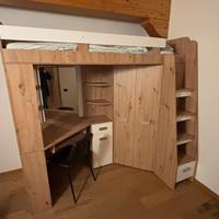 Letto a soppalco con scrivania