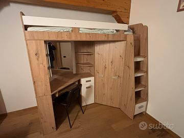 Letto a soppalco con scrivania