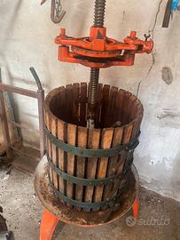 Torchio per vino