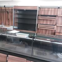 Attrezzatura e arredamento negozio alimentari