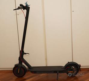Monopattino Elettrico Xiaomi Mi Electric Pro 2