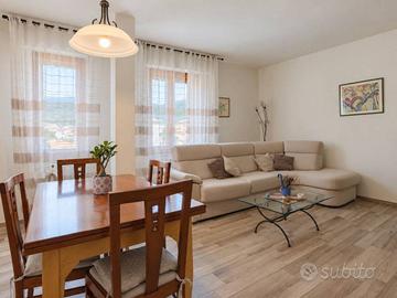 Appartamento di 121 m² con 4 locali e box auto a M