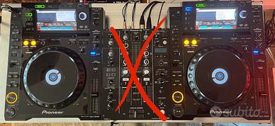 Pioneer CDJ-2000 due