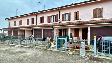 VILLA A SCHIERA A MOLINELLA