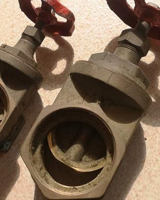 Stock saracinesche stampate in ottone