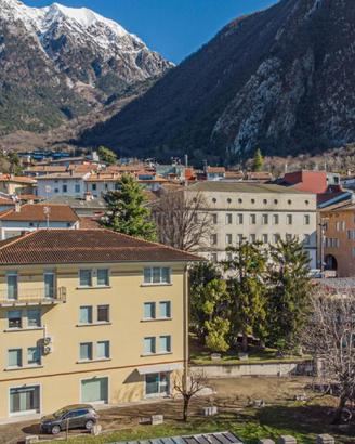 PANORAMICO ATTICO DALLE GENEROSE METRATURE - GE...