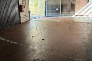 Box / Garage di 14 m² a Bologna