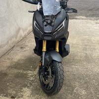 Xadv 750