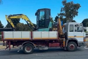 Iveco 145 E 17 ribaltabile con gru