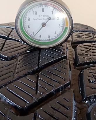 235 50 18 101V Pirelli Scorpion 